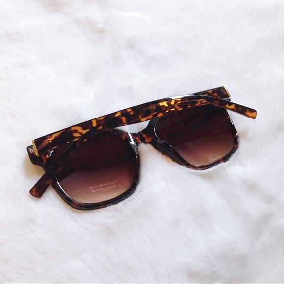 Jacob Tortoise Brown Classic Square Sunglasses - Picture 7 of 9